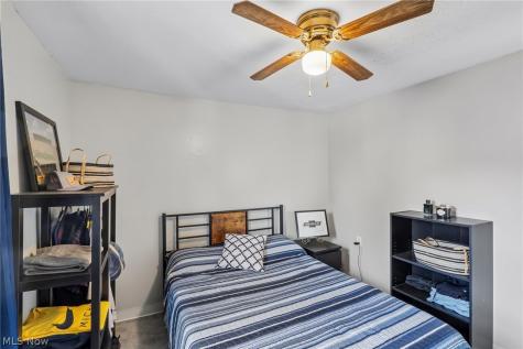 170 17th Street NW Barberton OH 44203