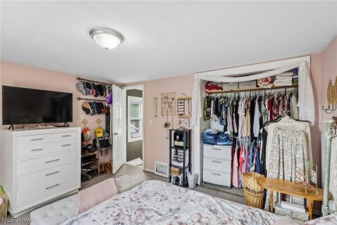 170 17th Street NW Barberton OH 44203