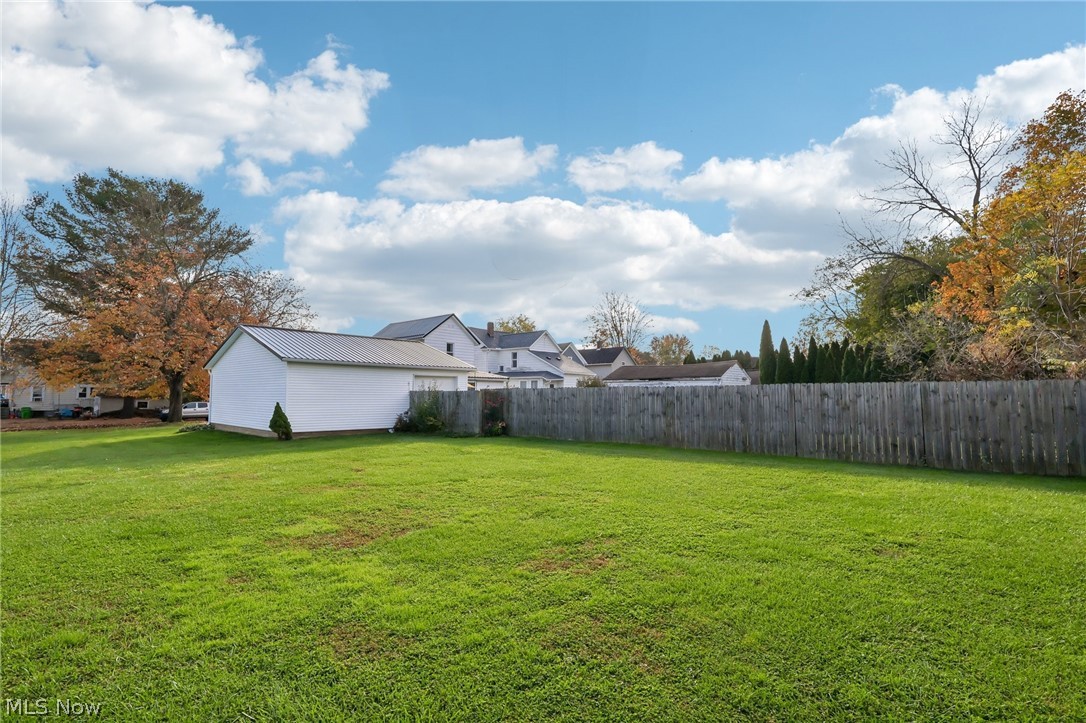 170 17th Street NW Barberton OH 44203