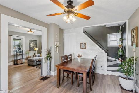 170 17th Street NW Barberton OH 44203