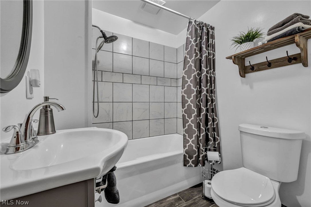 2250 Claus Road Vermilion OH 44089