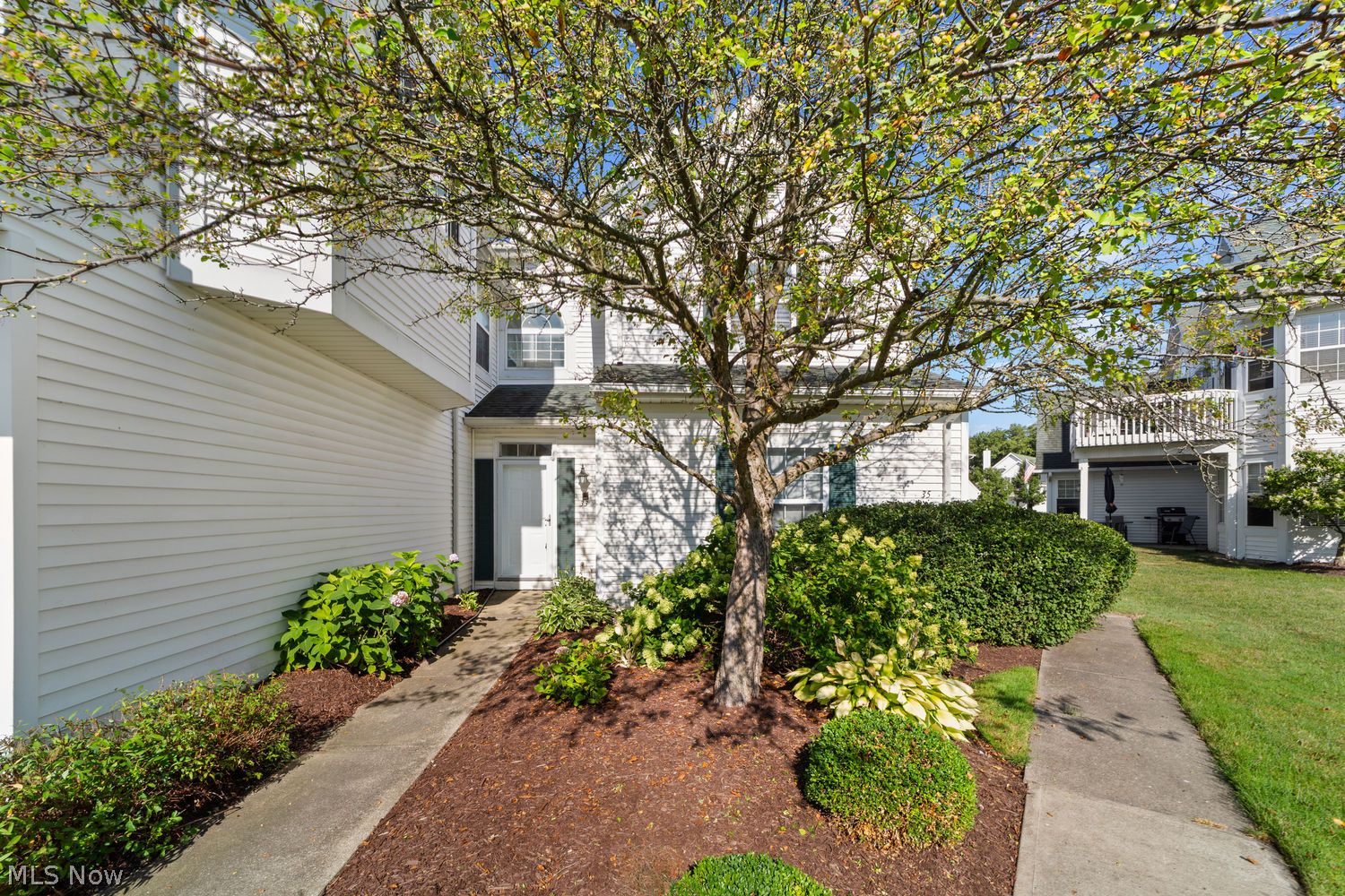33 Vista Circle North Olmsted OH 44070