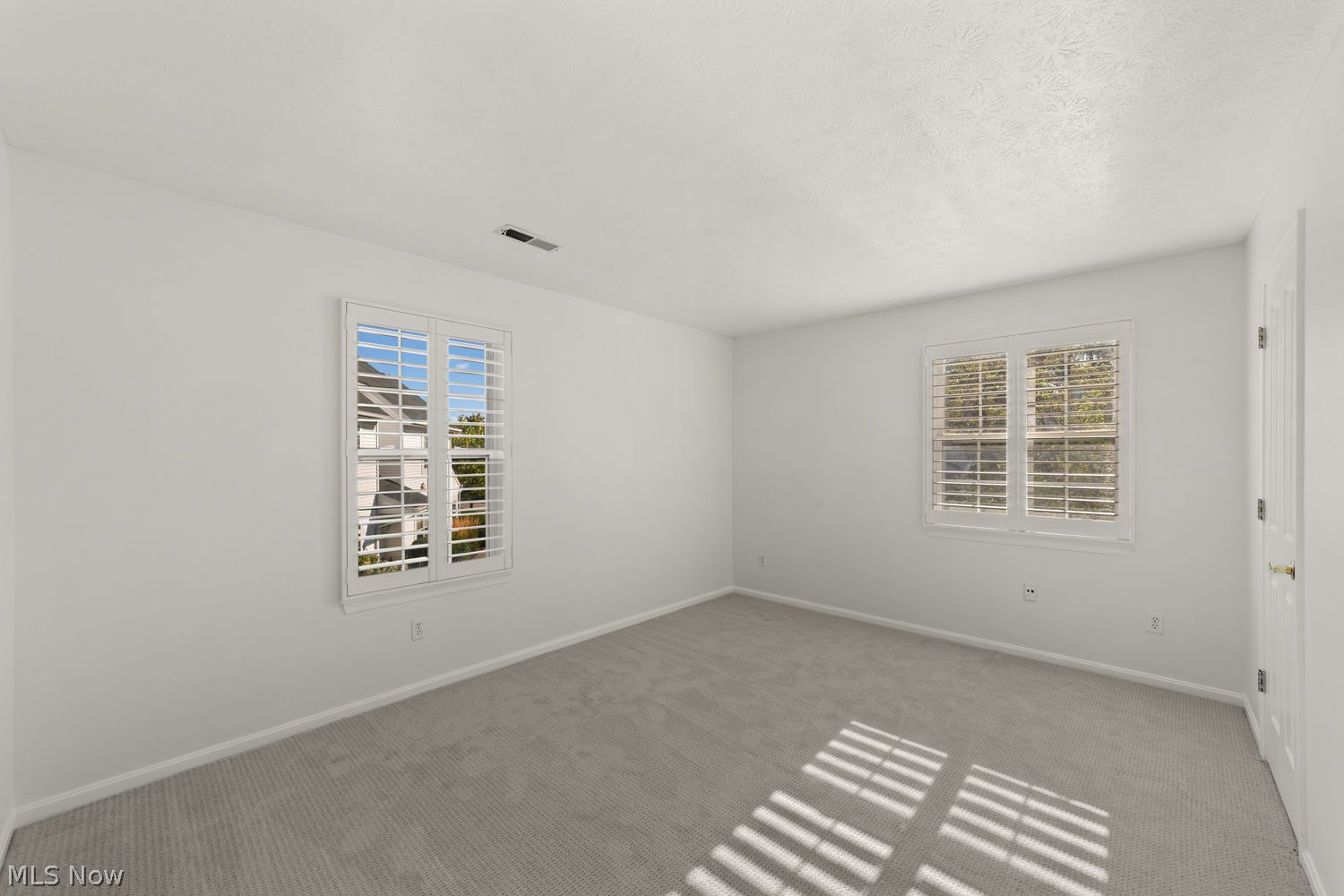 33 Vista Circle North Olmsted OH 44070