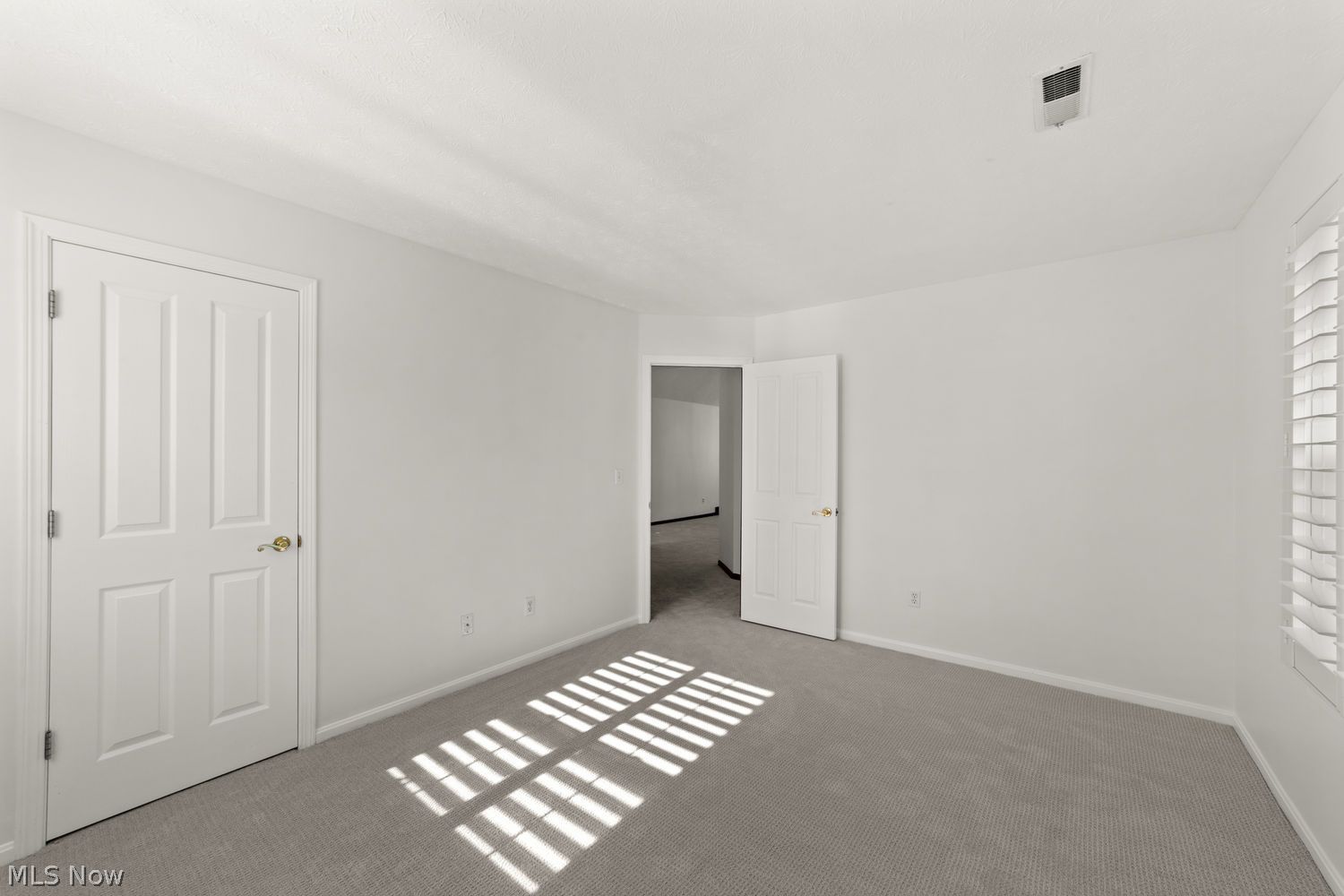 33 Vista Circle North Olmsted OH 44070
