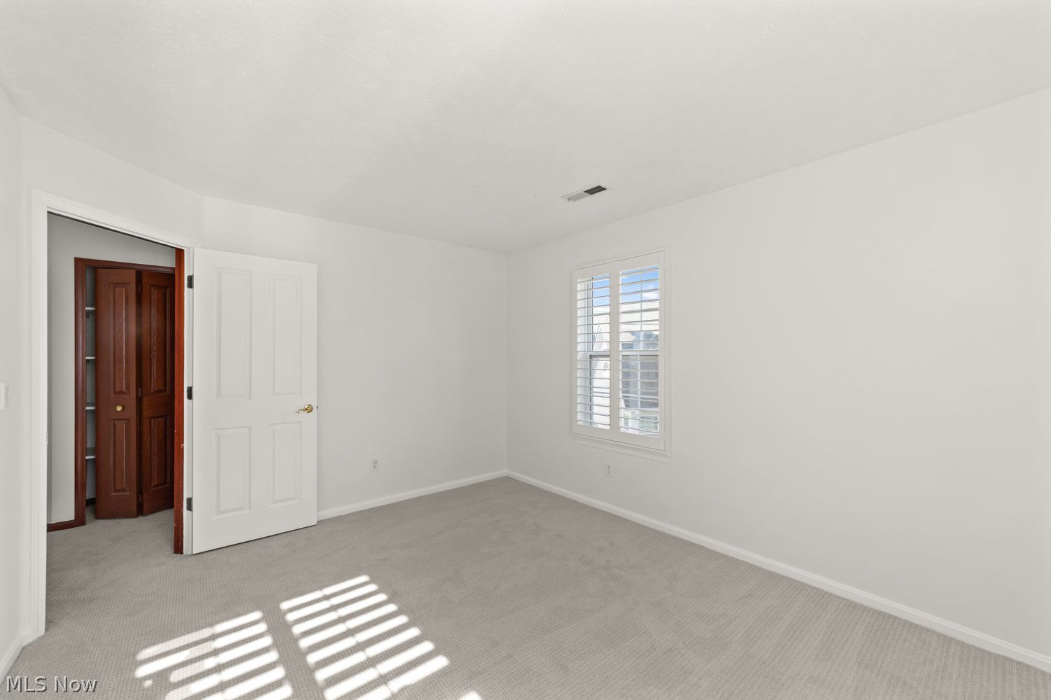 33 Vista Circle North Olmsted OH 44070