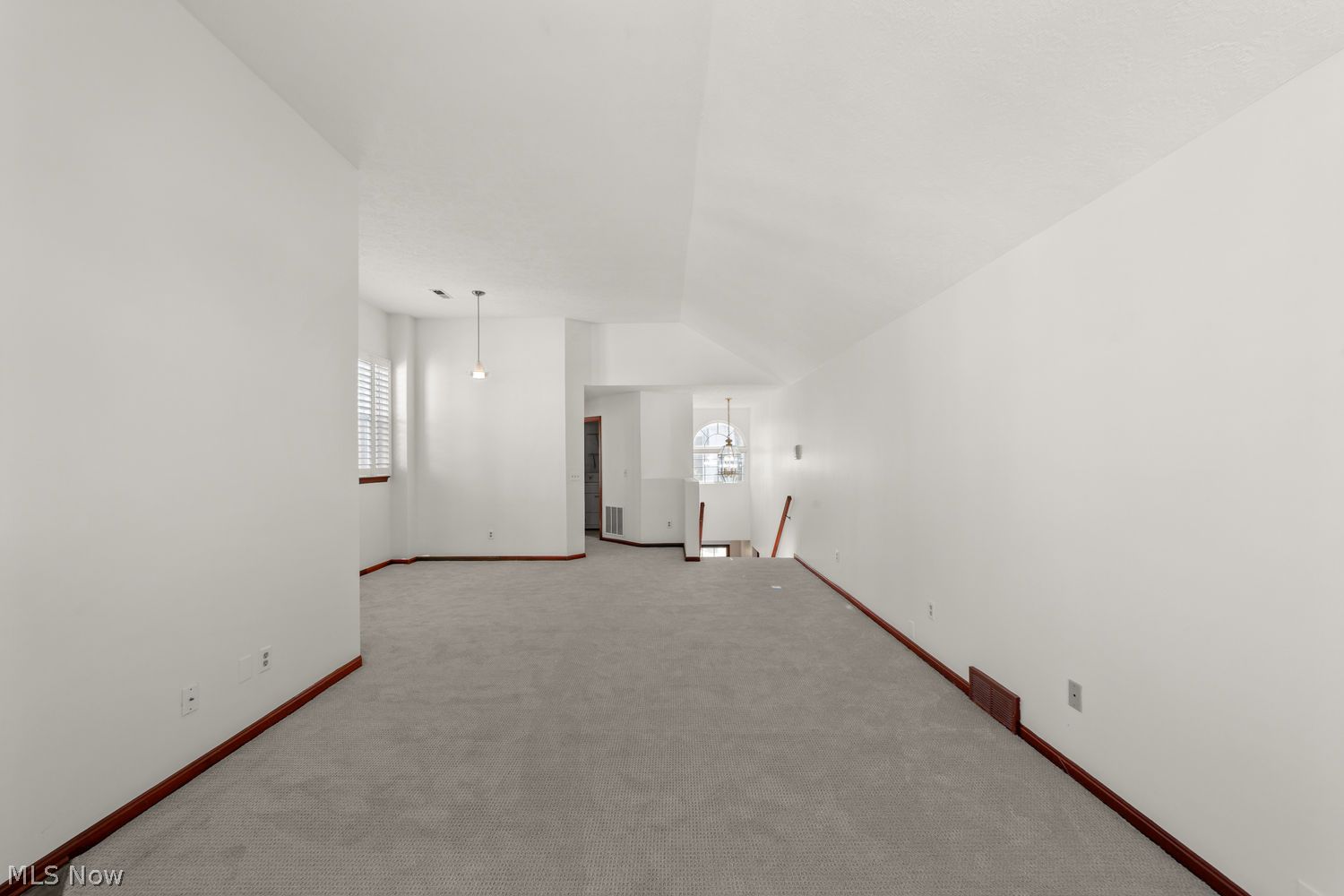 33 Vista Circle North Olmsted OH 44070