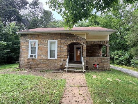 572 East Avenue Akron OH 44320