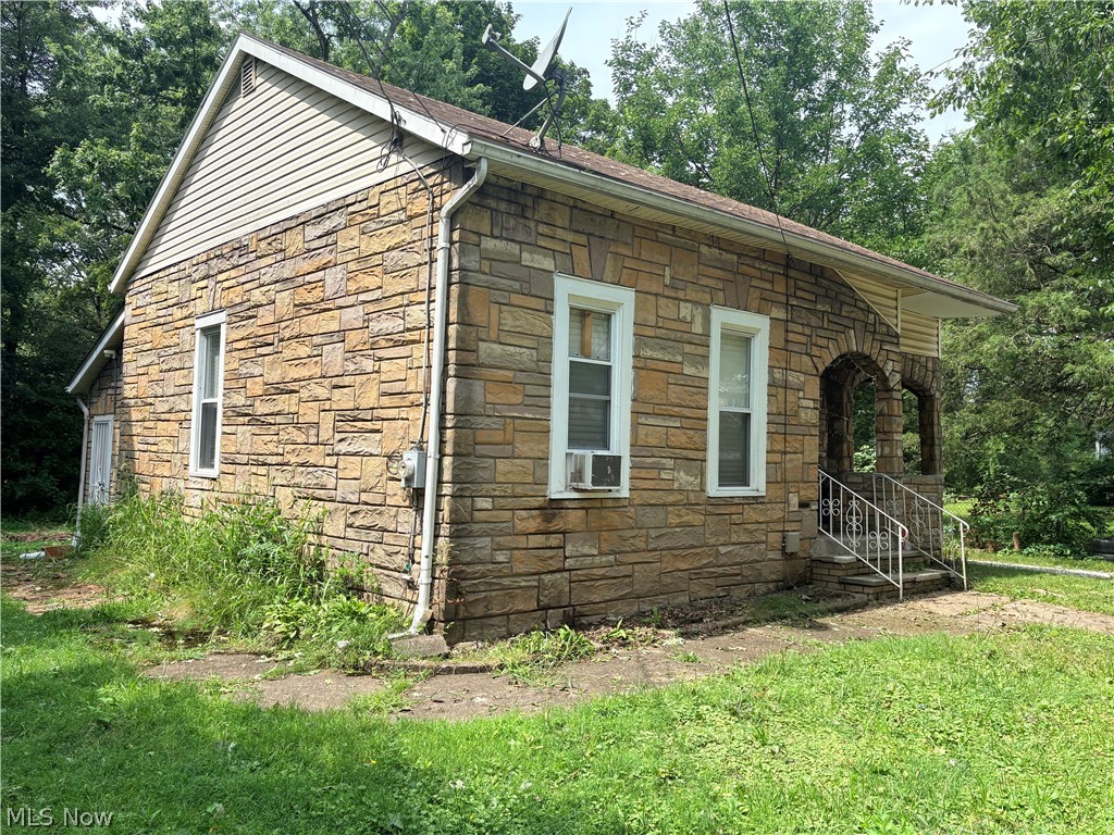 572 East Avenue Akron OH 44320