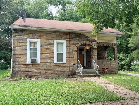 572 East Avenue Akron OH 44320