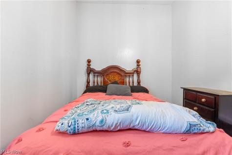572 East Avenue Akron OH 44320