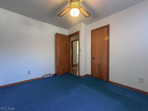 319 Summit Avenue Niles OH 44446