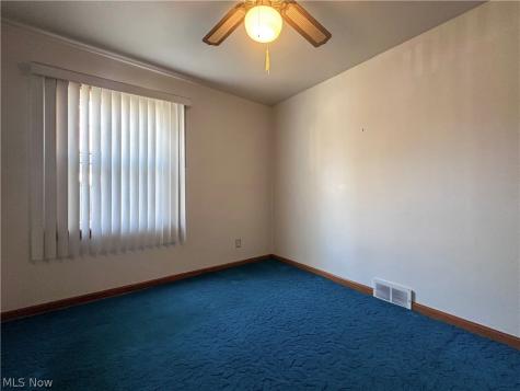 319 Summit Avenue Niles OH 44446