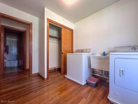 319 Summit Avenue Niles OH 44446