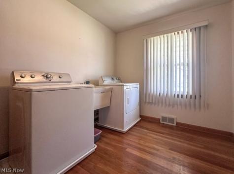 319 Summit Avenue Niles OH 44446