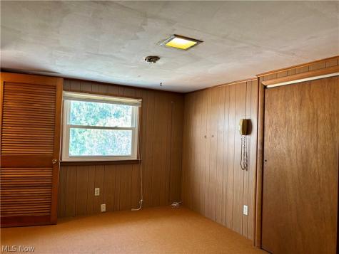 319 Summit Avenue Niles OH 44446