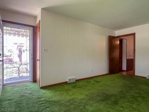 319 Summit Avenue Niles OH 44446