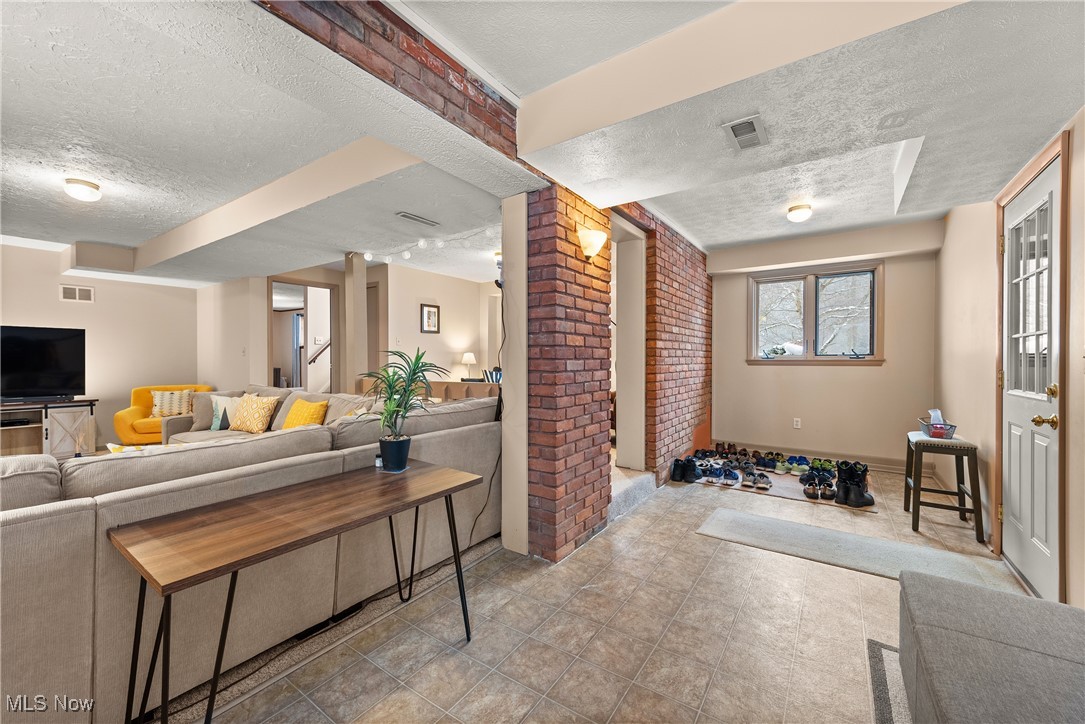 4505 Bramley Drive Mantua OH 44255