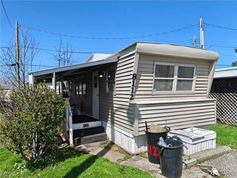 8112 Russell Lane Cleveland OH 44144
