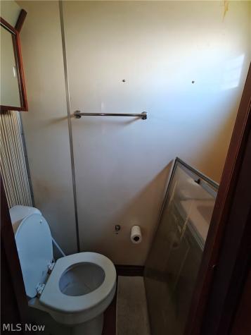8112 Russell Lane Cleveland OH 44144