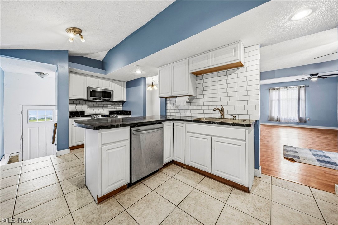2885 E Water Street Rock Creek OH 44084