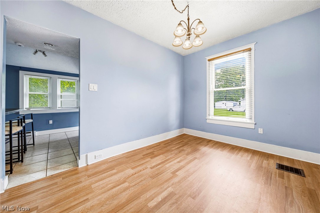 2885 E Water Street Rock Creek OH 44084