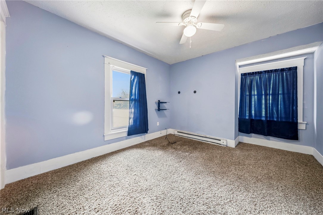2885 E Water Street Rock Creek OH 44084
