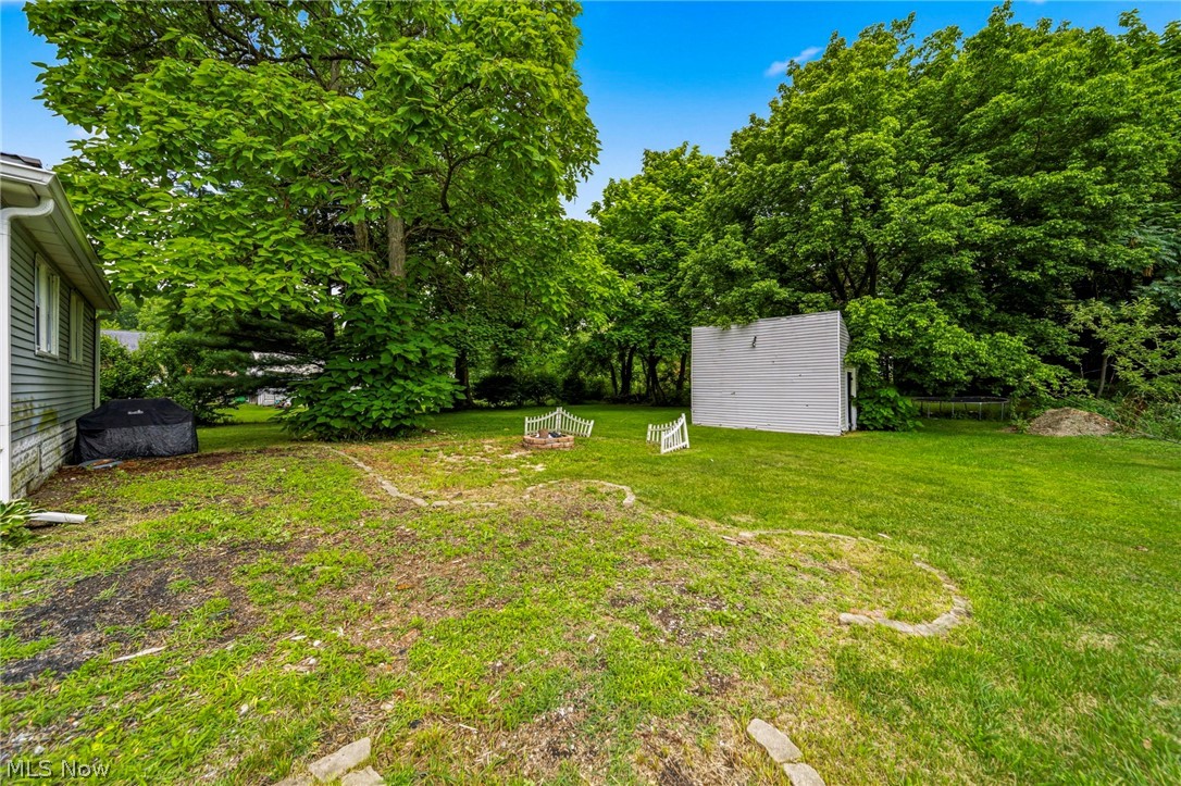 2885 E Water Street Rock Creek OH 44084