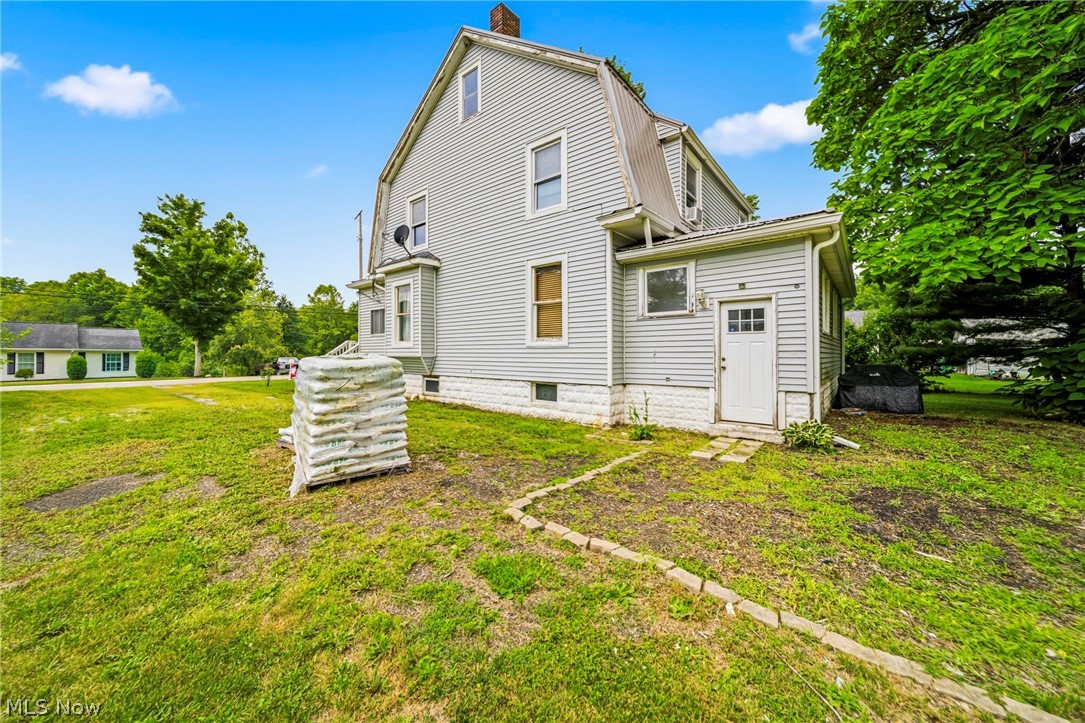 2885 E Water Street Rock Creek OH 44084