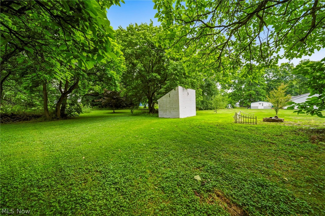 2885 E Water Street Rock Creek OH 44084