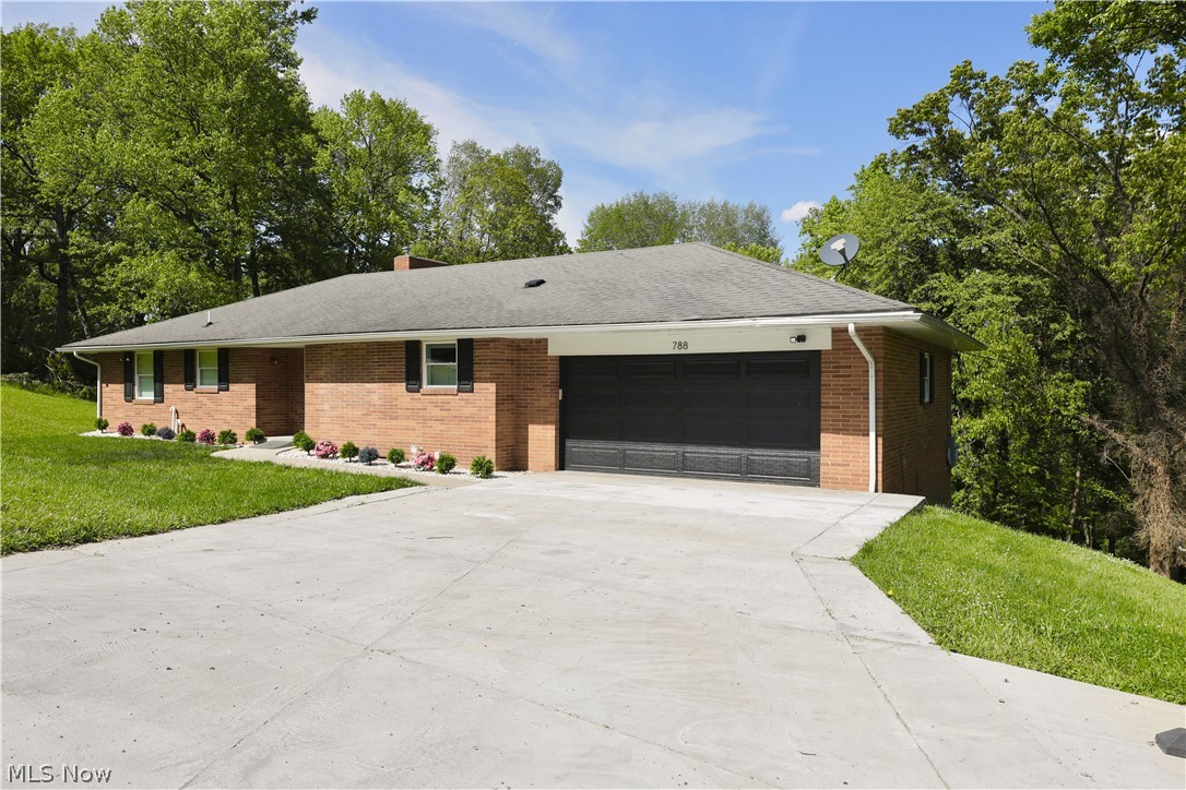 788 Ridgewood Drive Coshocton OH 43812