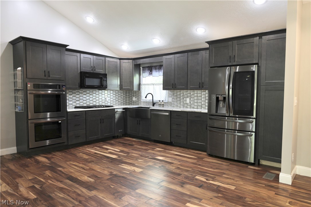788 Ridgewood Drive Coshocton OH 43812