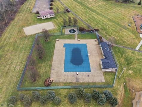 14401 Trenton Avenue Strongsville OH 44136