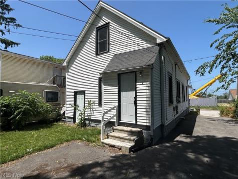 8910 Harris Avenue Cleveland OH 44104