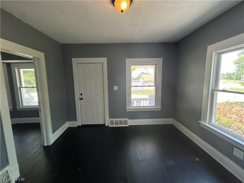 8910 Harris Avenue Cleveland OH 44104