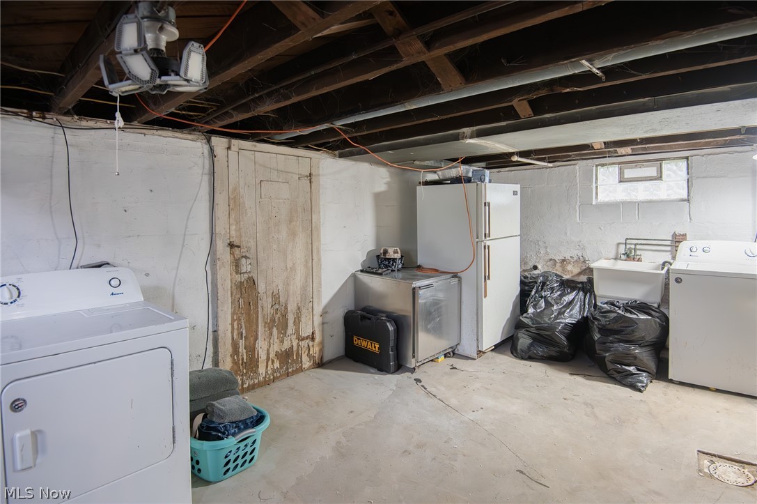 2816 Hoagland Blackstub Road Cortland OH 44410
