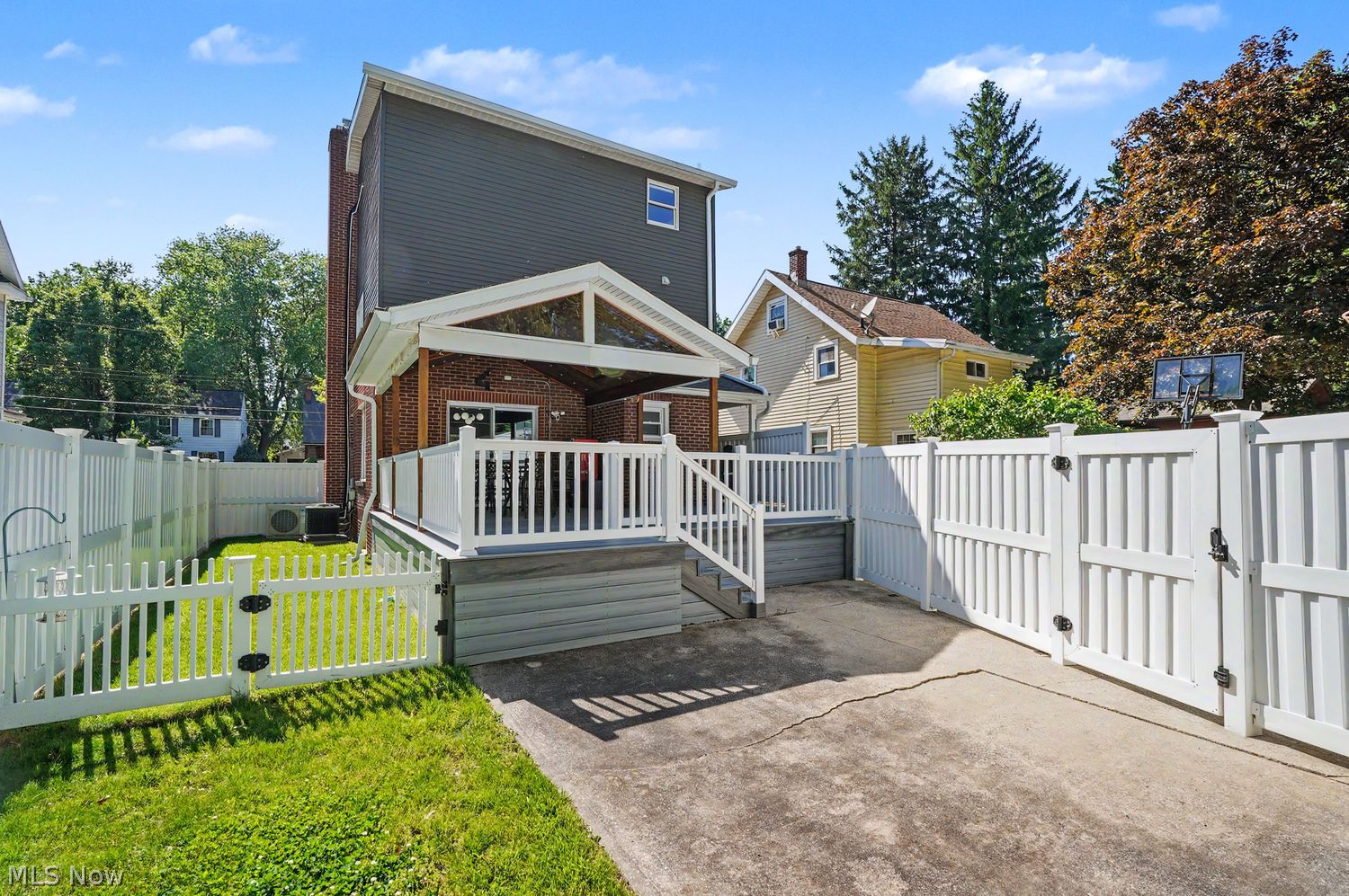 1739 13th Street Cuyahoga Falls OH 44223