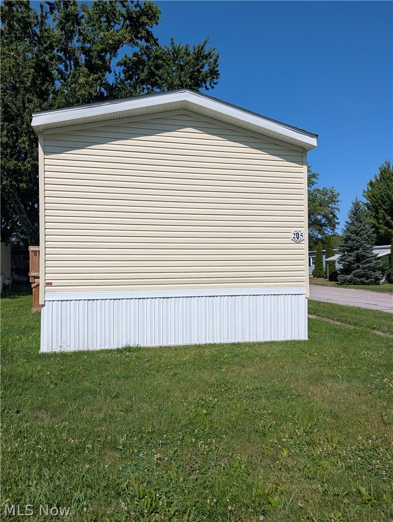 205 Greenbriar Drive Elyria OH 44035