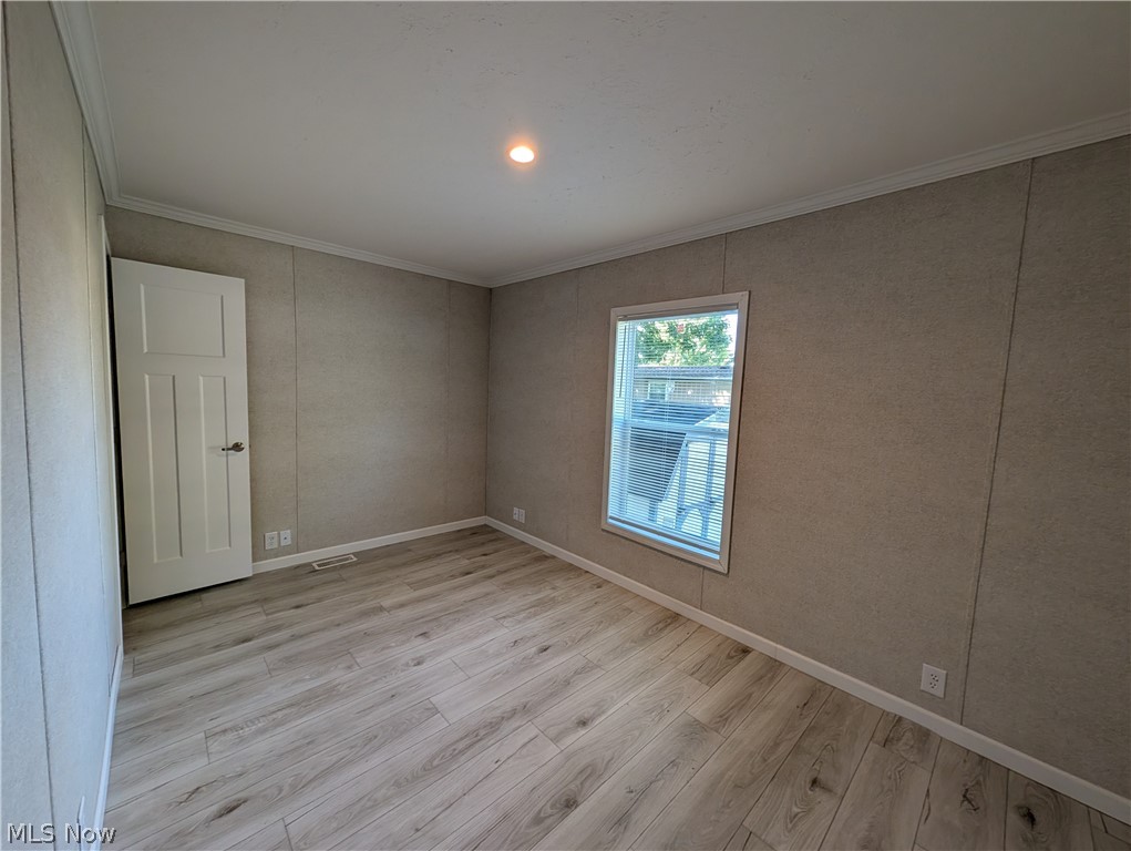 205 Greenbriar Drive Elyria OH 44035