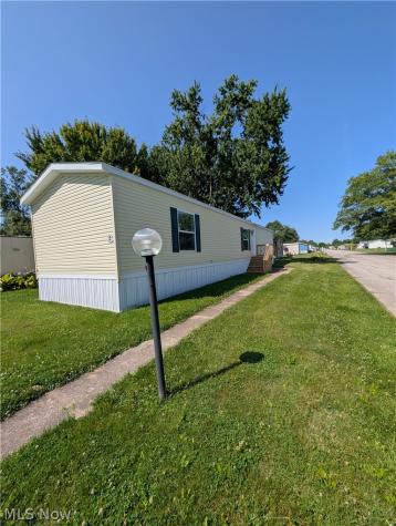 205 Greenbriar Drive Elyria OH 44035