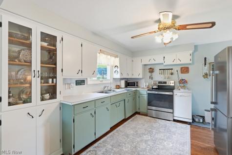 1114 Fiesta Road SW Dellroy OH 44620