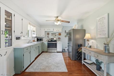 1114 Fiesta Road SW Dellroy OH 44620