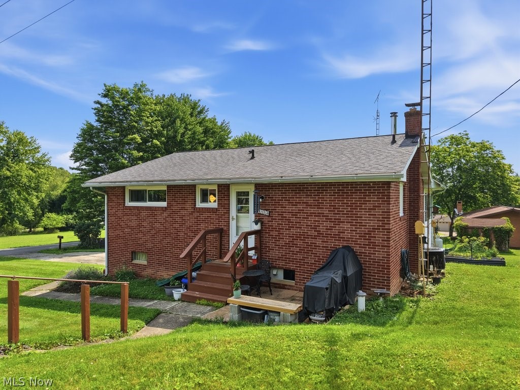 1114 Fiesta Road SW Dellroy OH 44620