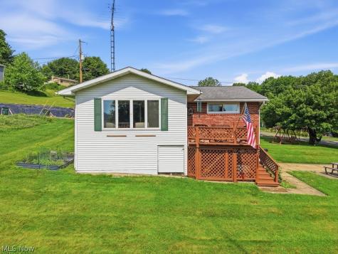 1114 Fiesta Road SW Dellroy OH 44620