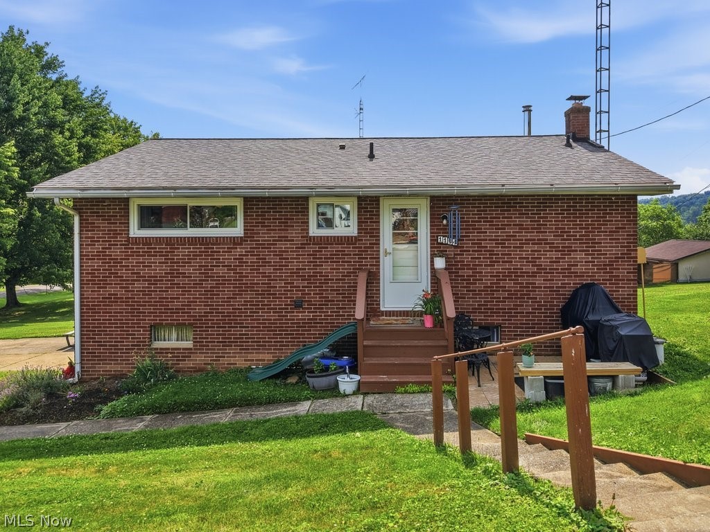 1114 Fiesta Road SW Dellroy OH 44620
