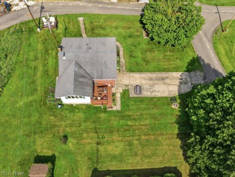 1114 Fiesta Road SW Dellroy OH 44620