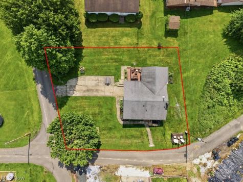 1114 Fiesta Road SW Dellroy OH 44620