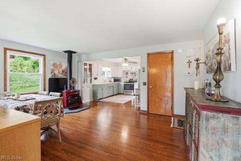1114 Fiesta Road SW Dellroy OH 44620