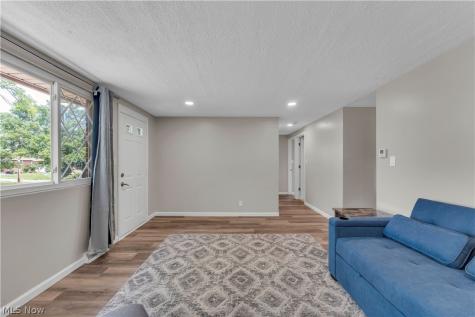 6391 Sandfield Drive Brook Park OH 44142