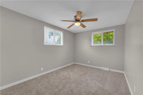 6391 Sandfield Drive Brook Park OH 44142