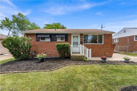 6391 Sandfield Drive Brook Park OH 44142